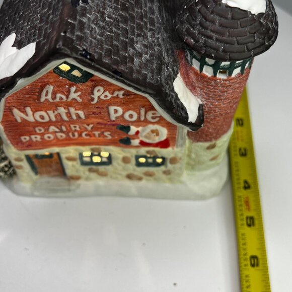 North Pole Dairy Products Illuminated Christmas Village Barn 1991 (No Box) - Picture 12 of 12
